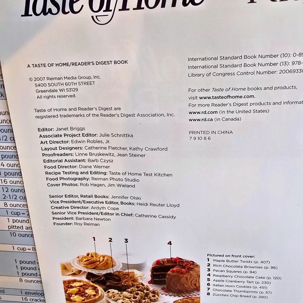 Taste of Home Baking Book Cookbook 2007 Ring Binder Flaps 725+ Recipes‎ 1st Ed